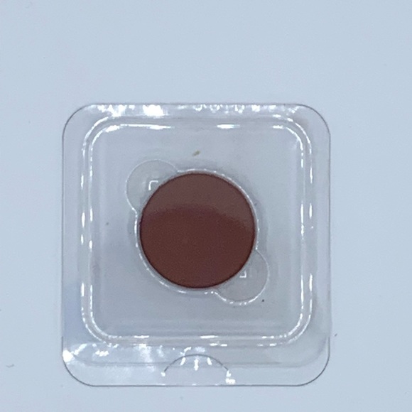 (Last one!) ‘sienna’ neutral waterproof eyeshadow - Picture 5 of 5